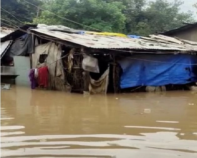 उत्तराखंड में बारिश का कहर, यूपी में बाढ़ से 396 गांवों में हाहाकार