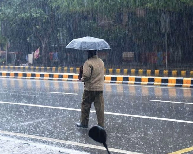 Weather Update : दिल्ली के कुछ क्षेत्रों में हुई बारिश, कई इलाके करते रहे इंतजार... - It rained in some areas of Delhi