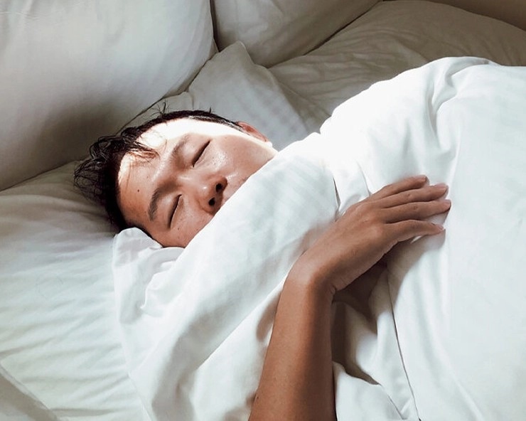 सोते समय ज्यादा पसीना आने से हो सकता है कैंसर, टीबी का खतरा, रिपोर्ट से बड़ा खुलासा
