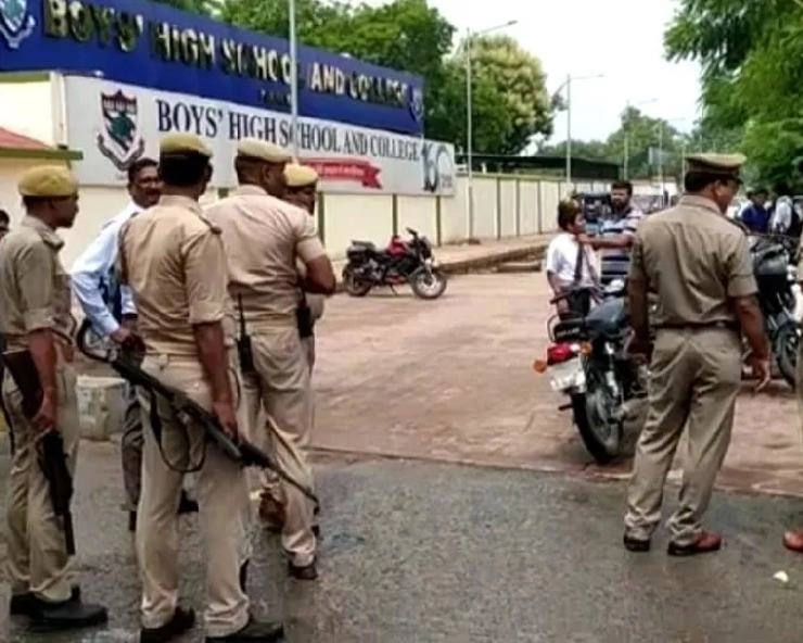 प्रयागराज में 'स्कूली बच्चों की गैंगवॉर', 6 बम हमलों को अंजाम देने वाले 27 नाबालिग हिरासत में prayagraj school students gangwar - prayagraj school 200 students gangwar