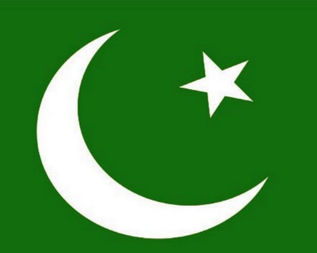 अयोध्या के महंत ने पाकिस्तान का झंडा जलाने का किया प्रयास, पुलिस ने रोका