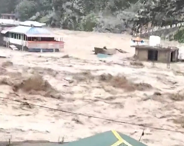Himachal Pradesh :हिमाचलमध्ये पावसाचे तांडव; 24 तासांत 8 जणांचा मृत्यू, रस्ते पूल वाहून गेले