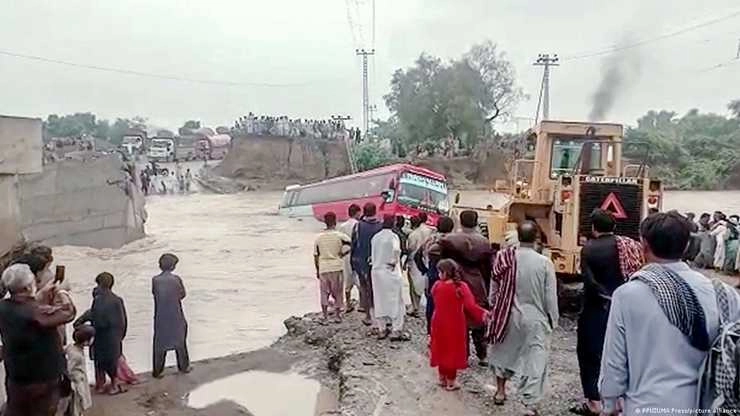 भारत से फिर व्यापार शुरू कर सकता है बाढ़ का मारा पाकिस्तान - Pakistan can start business with India again due to floods
