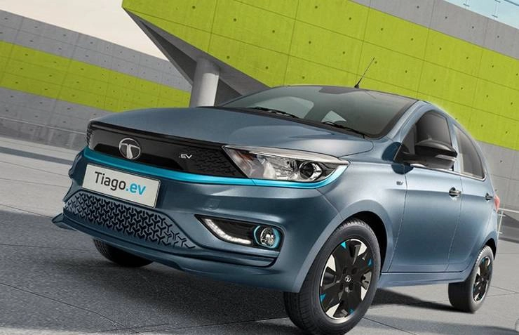 315 km माइलेज के साथ देश की सबसे सस्ती इलेक्ट्रिक कार Tata Tiago EV लॉन्च, ये हैं फीचर्स
