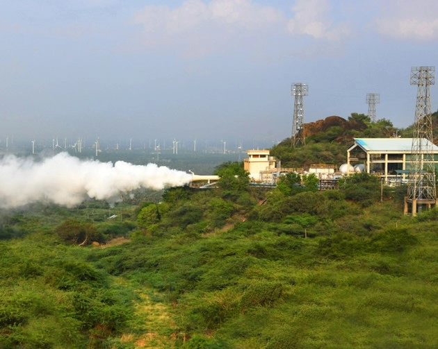 ISRO ने रचा इतिहास, सबसे भारी रॉकेट के इंजन का किया सफल परीक्षण - ISRO created history, successfully tested the engine of the heaviest rocket