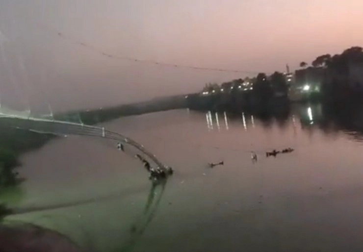 Gujarat Morbi Cable Bridge Collapse : देश में 2000 के बाद 12 पुल हादसे, इतने लोगों की गई जान - Bridge Collapse accidents in india