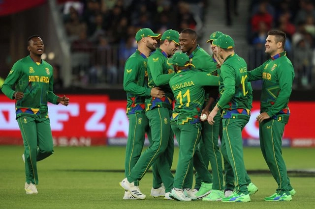 SA vs BAN  : दक्षिण आफ्रिकेची  बांगलादेशवर 149 धावांनी मात, गुणतालिकेत दुसऱ्या स्थानावर