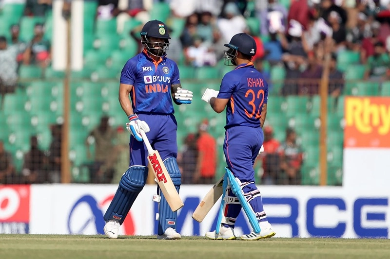 किशन और कोहली की 290 रनों की विराट साझेदारी से भारत ने बांग्लादेश के खिलाफ बनाए 409 रन - Ishan Kishan and Virat Kohli takes India past four hundred against Bangladesh