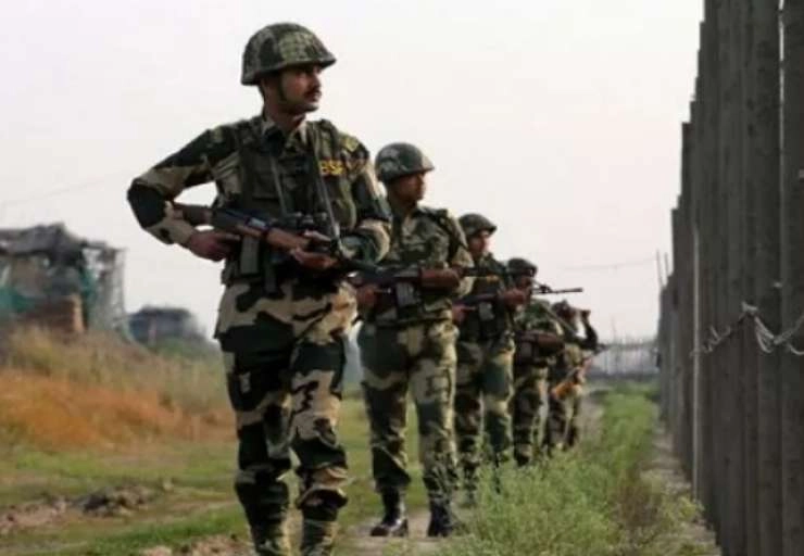BSF ने पंजाब सीमा पर पाकिस्तानी घुसपैठिए को मार गिराया - BSF kills Pakistani intruder on Punjab border