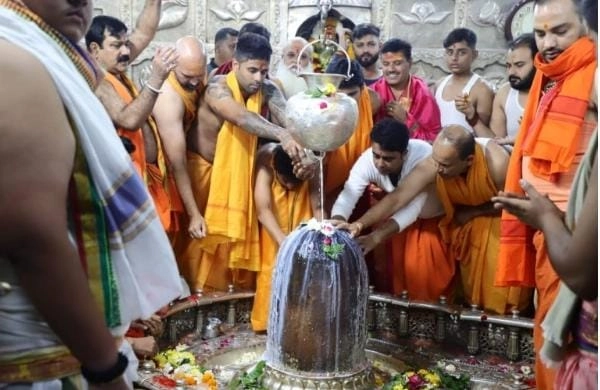 INDvsNZ मैच से पहले उज्जैन के महाकाल मंदिर पहुंच खिलाड़ियों ने की शिव आराधना, सूर्यकुमार ने मांगी यह मन्नत