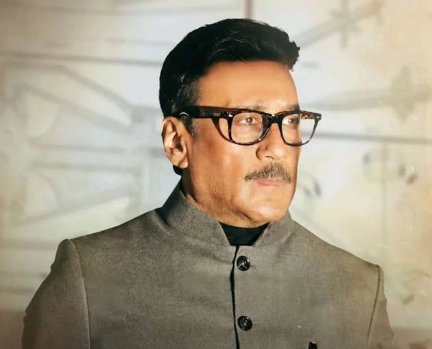 jackie shroff cleaning stairs of ram temple video goes viral - jackie shroff cleaning stairs of ram temple video goes viral
