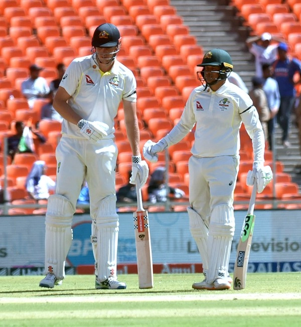 Covid-19 Positive होने के बावजूद मैच खेलने उतरा यह ऑस्ट्रेलियाई खिलाडी, Cameron Green Covid-19 Positive National Anthem AUS vs WI Test - Cameron Green Covid-19 Positive National Anthem AUS vs WI 2nd Test