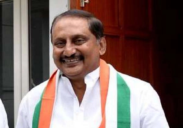 आंध्रप्रदेश में कांग्रेस को बड़ा झटका, पूर्व मुख्यमंत्री किरण कुमार रेड्डी ने पार्टी से दिया इस्तीफा - Former Andhra Chief Minister Kiran Kumar Reddy Resigns From Congress