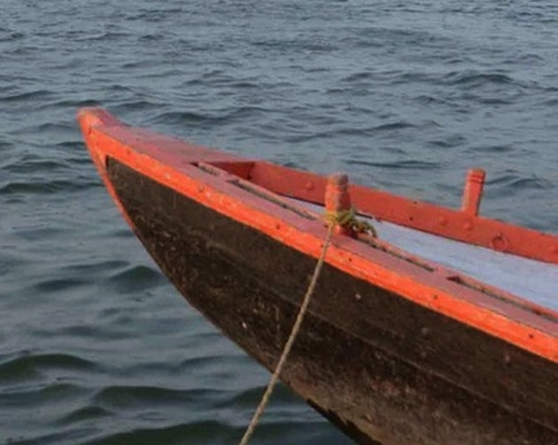 बलिया में गंगा नदी में नाव पलटने से 3 महिलाओं की मौत