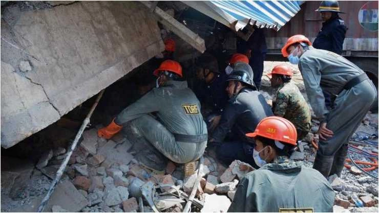महाराष्ट्र के भिवंडी में गोदाम ढहा, कई लोगों के फंसे होने की आशंका - Warehouse collapses in Maharashtra's Bhiwandi