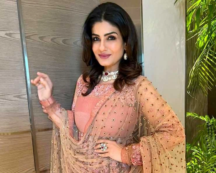 raveena tandon and her driver accused of hitting three women victim claims the actress was drunk - raveena tandon and her driver accused of hitting three women victim claims the actress was drunk