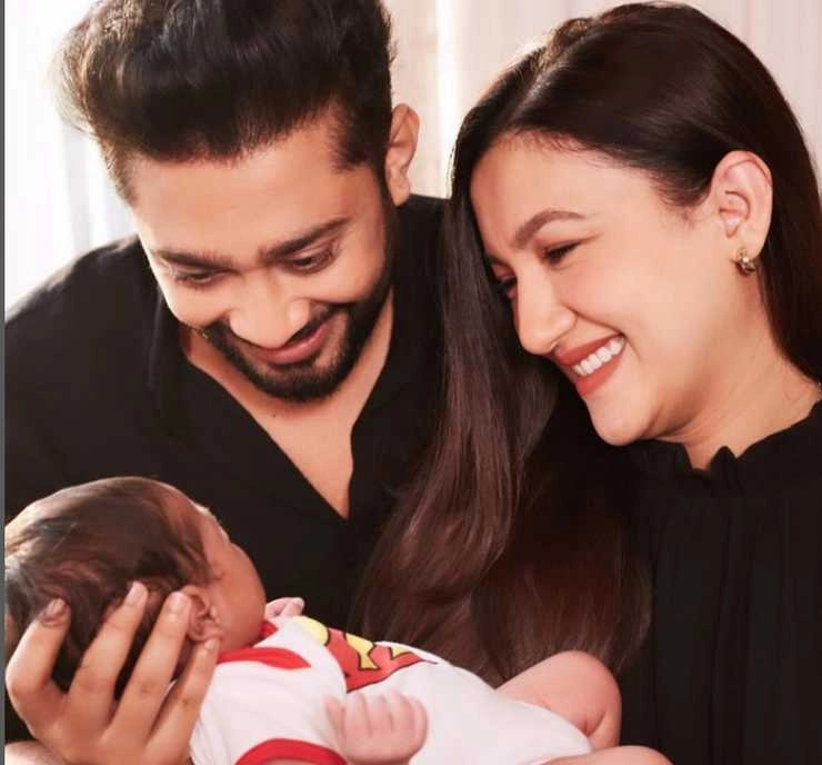 गौहर खान ने दिखाई अपने बेटे की पहली झलक, नाक का भी किया खुलासा | gauahar khan and zaid darbar shows son first photo reveals baby name