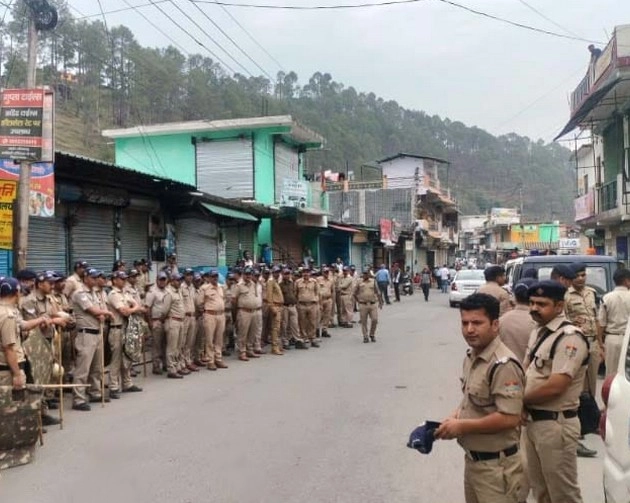 Uttarkashi : महापंचायत पर रोक के बाद पुलिस छावनी में तब्दील हुआ पुरोला - Purola turned into a police cantonment after ban on mahapanchayat