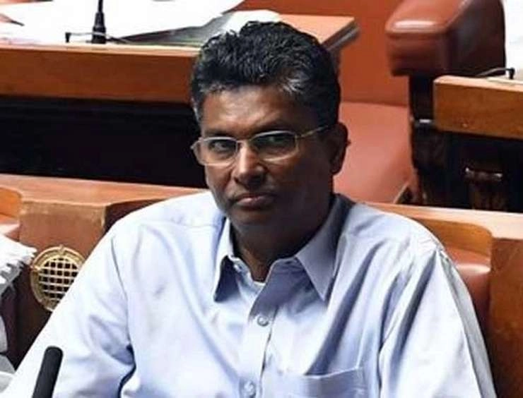 'गृह ज्योति' योजना: कर्नाटक के मंत्री ने केंद्र सरकार पर लगाया हैकिंग का आरोप - Satish Jarkiholi accused the central government