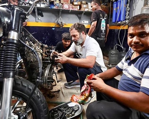 Rahul Gandhi visits motorcycle mechanic workshop