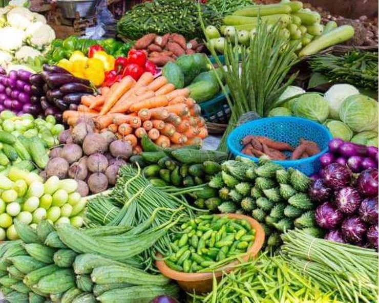 बारिश में खतरनाक हो सकती हैं हरी सब्जियां, इन सब्जियों से दूर रहें - rainy season health tips