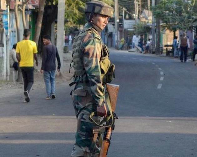Manipur Violence : मणिपुर में बंदूकधारियों ने की गोलीबारी, सुरक्षाबलों ने की जवाबी कार्रवाई