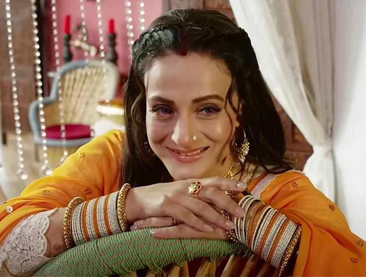 क्या 'गदर 2' में हो जाएगी सकीना की मौत? अमीषा पटेल ने उठाया फिल्म के बड़े राज से पर्दा | Is Sakina dead in Gadar 2 Ameesha Patel breaks silence