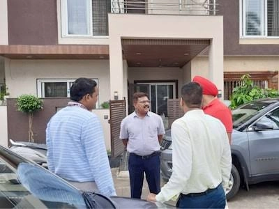 जबलपुर में फूड इंस्पेक्टर निकला काली कमाई का कुबेर,आय से 600% से ज्यादा संपत्ति का खुलासा - EOW raid on Food Inspector in Jabalpur