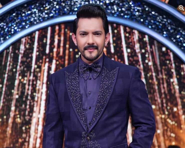 Aditya Narayan gets angry throws away a fans phone during a live concert video goes viral - Aditya Narayan gets angry throws away a fans phone during a live concert video goes viral