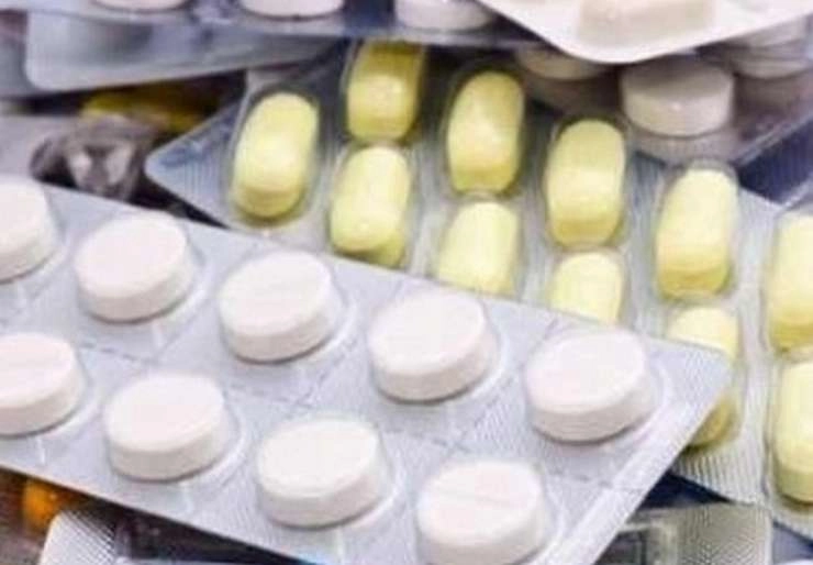 Rajya Sabha: 2,921 दवाएं मानक गुणवत्ता की नहीं, 422 की पहचान हुई नकली रूप में - 2,921 medicines not of standard quality