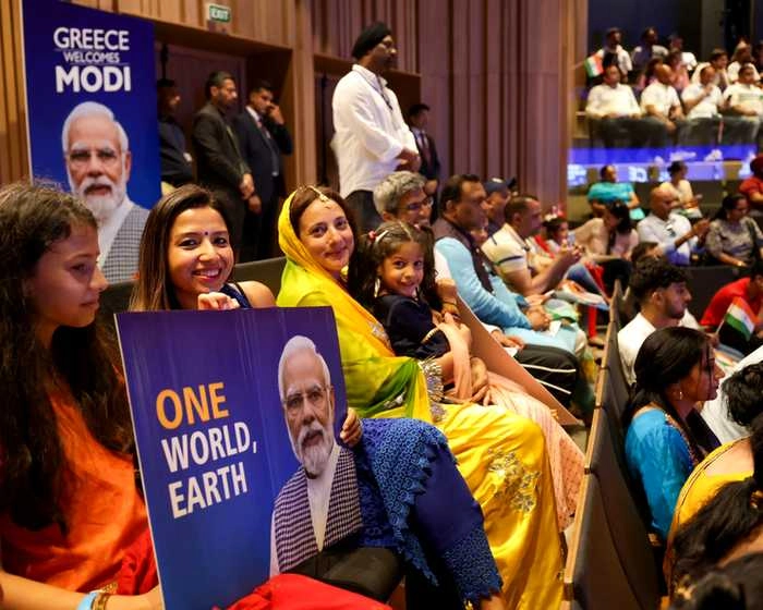 चंद्रमा पर तिरंगा फहराकर भारत ने दिखाई ताकत : मोदी