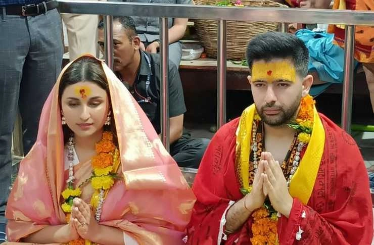 शादी की खबरों के बीच राघव चड्ढा के संग बाबा महाकाल के दर्शन करने पहुंचीं परिणीति चोपड़ा | parineeti chopra and raghav chadha visited mahakal temple
