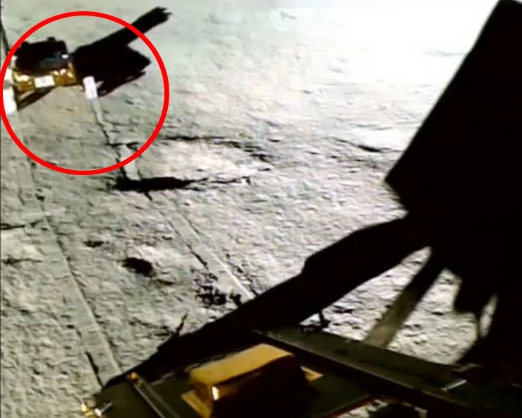 Isro  का नया वीडियो, Shiv Shakti Point  पर चहलकदमी करता दिखा Pragyan rover,  चंद्रमा के रहस्यों का लगाएगा पता - Pragyan rover roams around Shiv Shakti Point in pursuit of lunar secrets at the South Pole