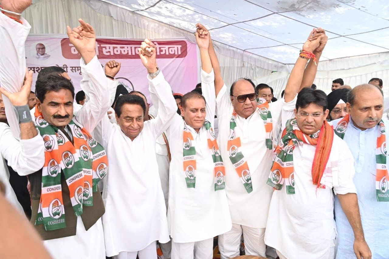 मध्यप्रदेश भाजपा को बड़ा झटका, विधायक सहित 9 बड़े नेता कांग्रेस में शामिल - 9 big leaders of Madhya Pradesh BJP join Congress