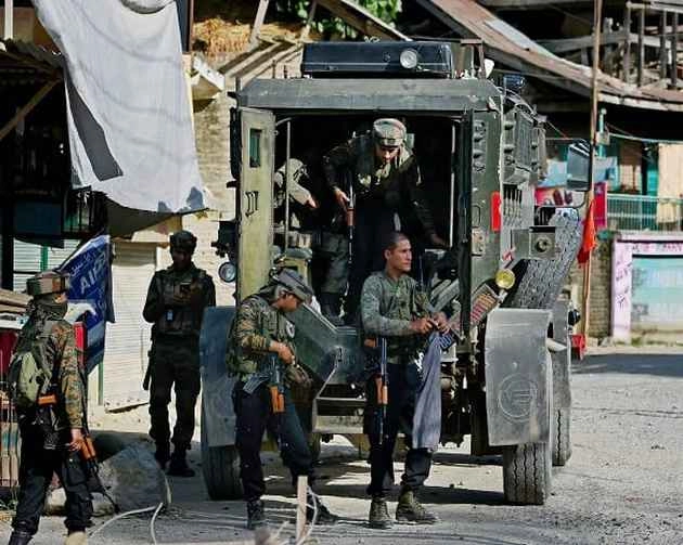 राजौरी में आतंकियों से मुठभेड़, 2 सेनाधिकारी समेत 4 सैनिक शहीद - Encounter with terrorists in Rajouri Jammu and Kashmir