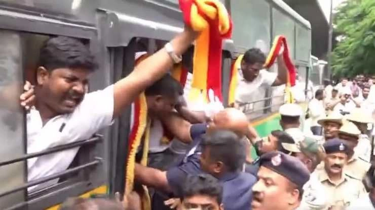 Karnataka Water Dispute: कावेरी मुद्दे पर कई जगह विरोध प्रदर्शन, सुरक्षा व्यवस्था कड़ी