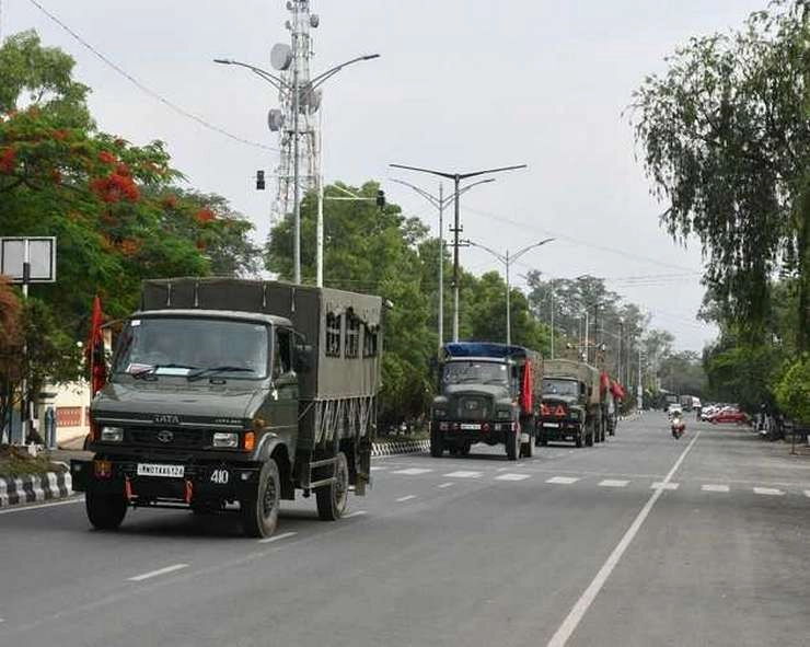 मणिपुर के चुराचांदपुर में SP ऑफिस पर भीड़ का हमला, वाहनों में लगाई आग