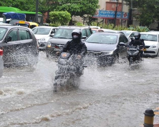 Maharashtra Weather Update मुंबईसह महाराष्ट्रातील 8 जिल्ह्यांमध्ये 48 तासात होणार मुसळधार पाऊस