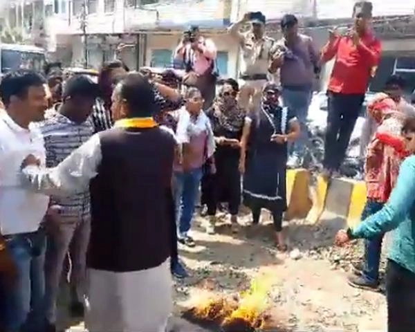 कांग्रेस की कलह सड़क पर, इंदौर-4 से राजा मांधवानी का विरोध