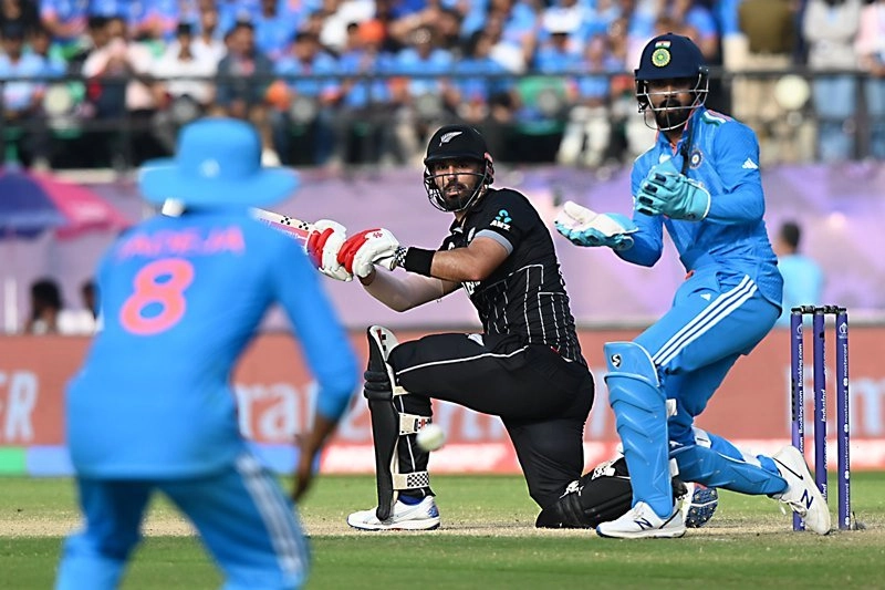 ODI World Cup 2023 में भारत के खिलाफ शतक बनाने वाले पहले बल्लेबाज बने डेरिल मिचेल - Daryll Mitchell becomes the first batsmen to score ton against India in ODI World Cup 2023