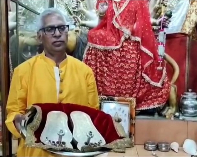 आंध्रप्रदेश के रामभक्त रामलला को भेंट करेंगे 1 किलो सोने का सिंहासन - Ram devotees of Andhra Pradesh will gift a throne of 1 kg gold