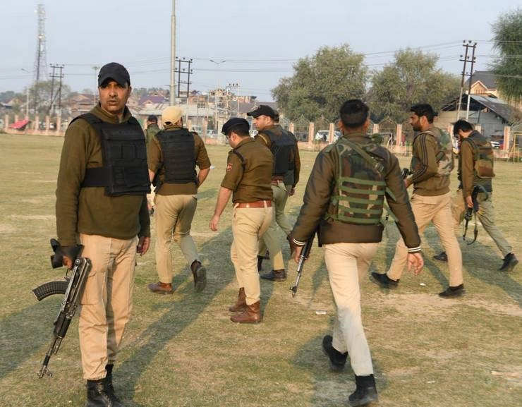श्रीनगर में आतंकी हमला : क्रिकेट खेल रहे पुलिस निरीक्षक को आतंकियों ने गोली मारी, TRF ने ली जिम्मेदारी