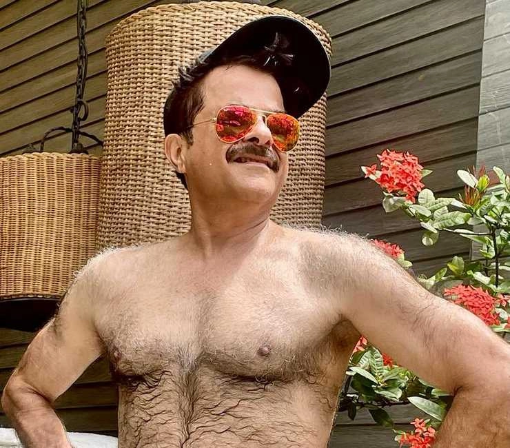 65 साल के बलवीर सिंह से लेकर 45 साल के एयरफोर्स ऑफिसर तक, अनिल कपूर का जबरदस्त ट्रांसफॉर्मेशन | 66 year old anil kapoor shares photos of his epic body transformation