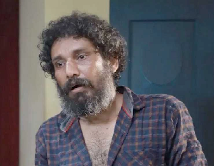 साउथ एक्टर विनोद थॉमस का निधन, होटल में खड़ी कार में मिला शव | Malayalam actor Vinod Thomas found dead inside parked car in Kerala