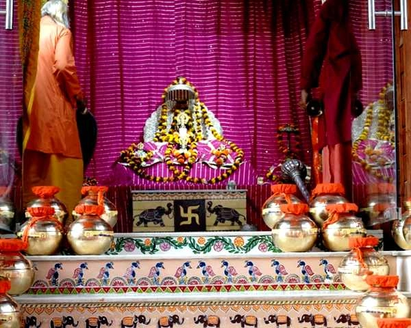 Ram Mandir News- રામ મંદિર સમાચાર: આ સમયે રામ મંદિરમાં રામ લાલાના અભિષેકની વિધિ થશે.