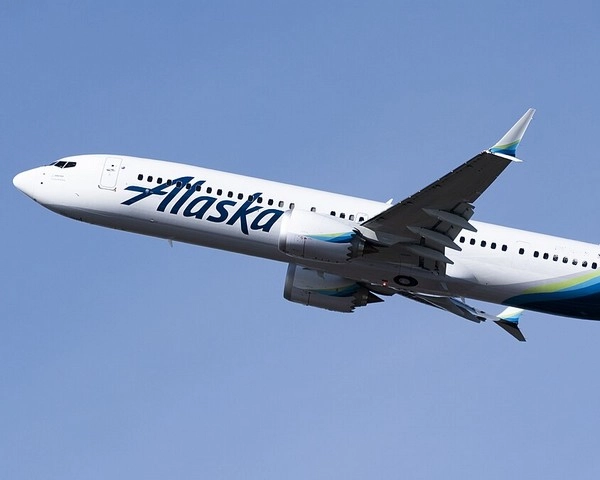 Alaska Airlines passenger plane