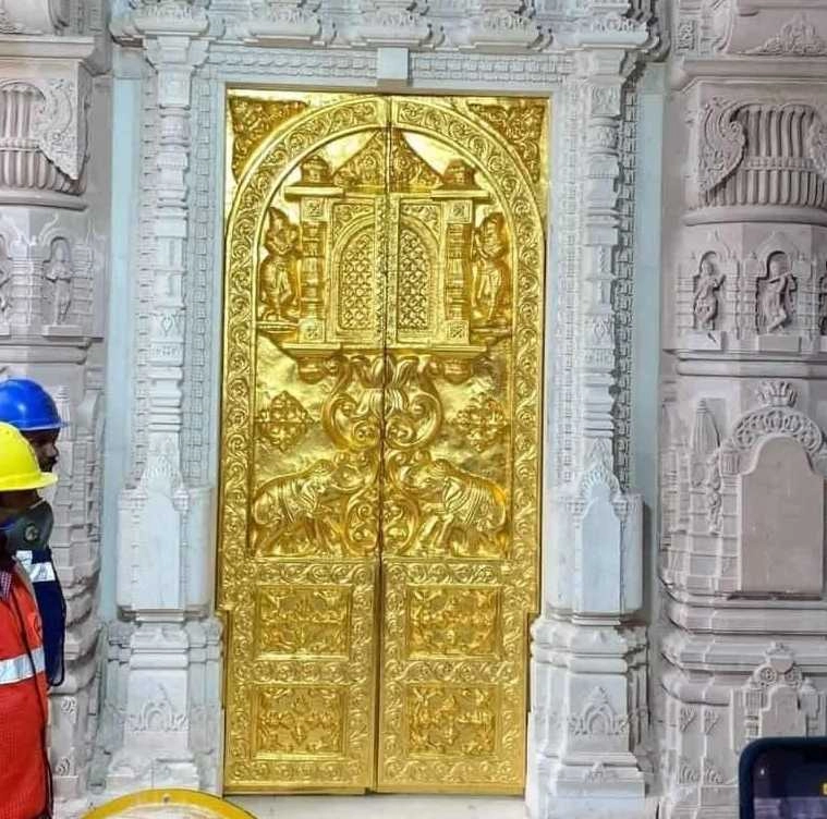 अयोध्या : राम मंदिर में लगा सोने का दरवाजा, पहली तस्वीर आई सामने, लगने हैं ऐसे 13 दरवाजे