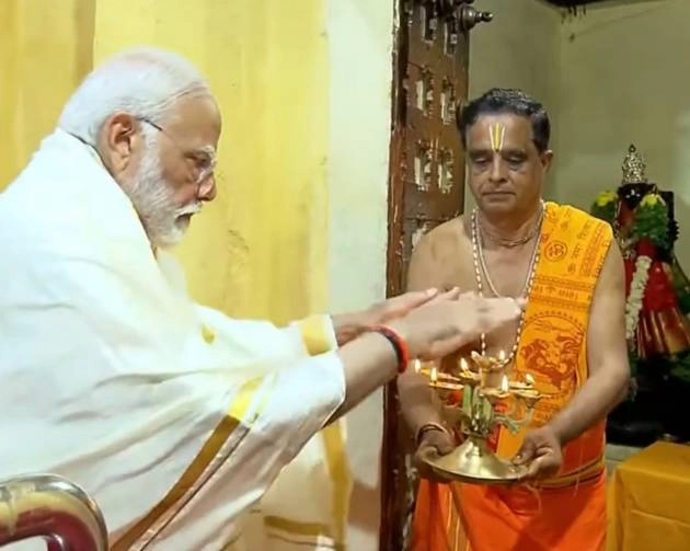 PM modi in tamilnadu temples