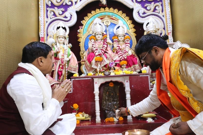 रामलला के लिए राममय हुआ मध्यप्रदेश, भोपाल में रघुनाथ मंदिर में CM की पूजा अर्चना, ओरछा में मुख्य समारोह