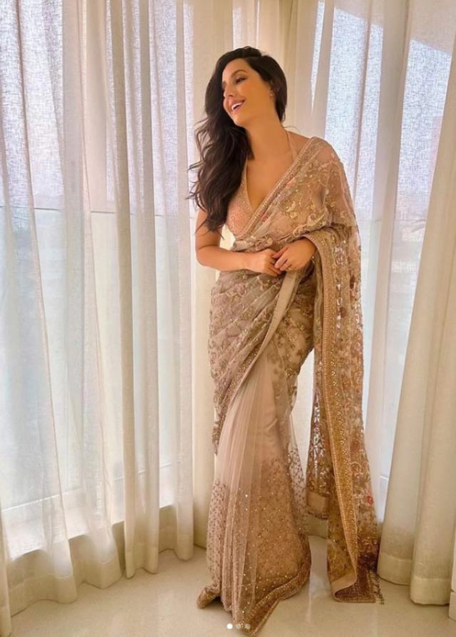 Nora Fatehi looks sexy in saree check her latest photoshoot - Nora Fatehi looks sexy in saree check her latest photoshoot
